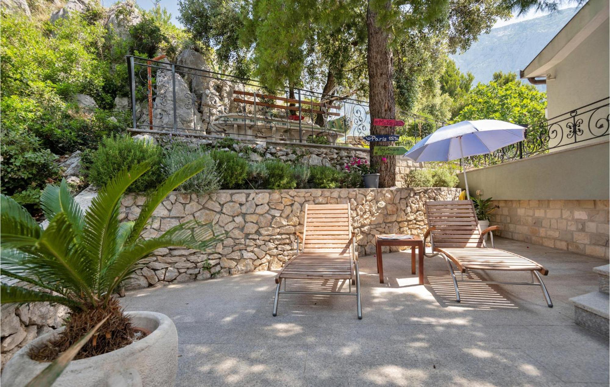 1 Bedroom Stunning Apartment In Makarska Exterior foto